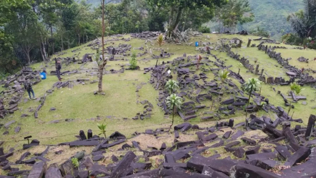 Misteri dan Keajaiban Gunung Tua di Kabupaten Padang Lawas Utara