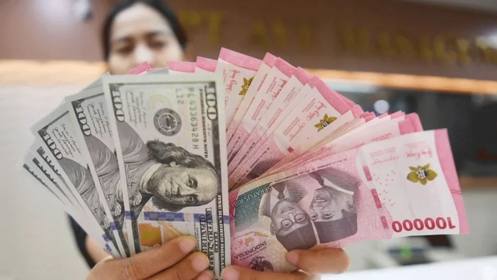 Kejar! Rupiah Terus Naik Meski Suku Bunga AS Turun